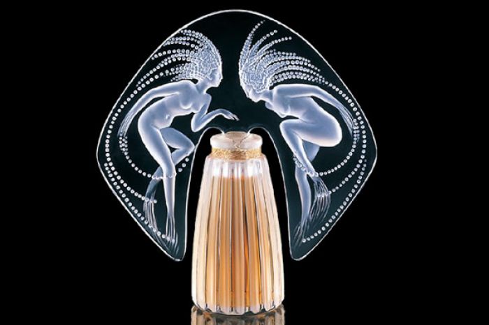 Статуя духи. Лалик стекло Ундина. Lalique логотип. Флакон Lalique «Ondines», 1998 год. Некит Лалик.