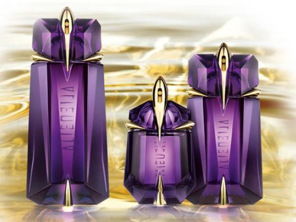 Thierry Mugler Alien Perfume Review – The Candy Perfume Boy